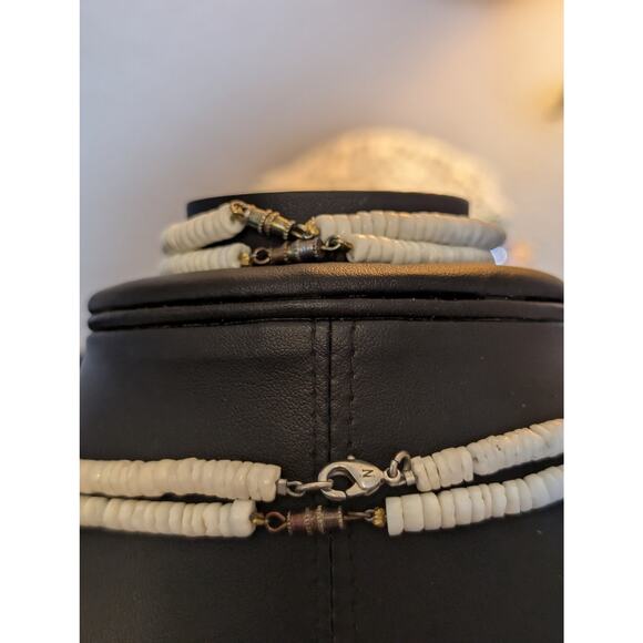 Vintage Lot of Puka Two Necklaces & Two Bracelets - Picture 2 of 8